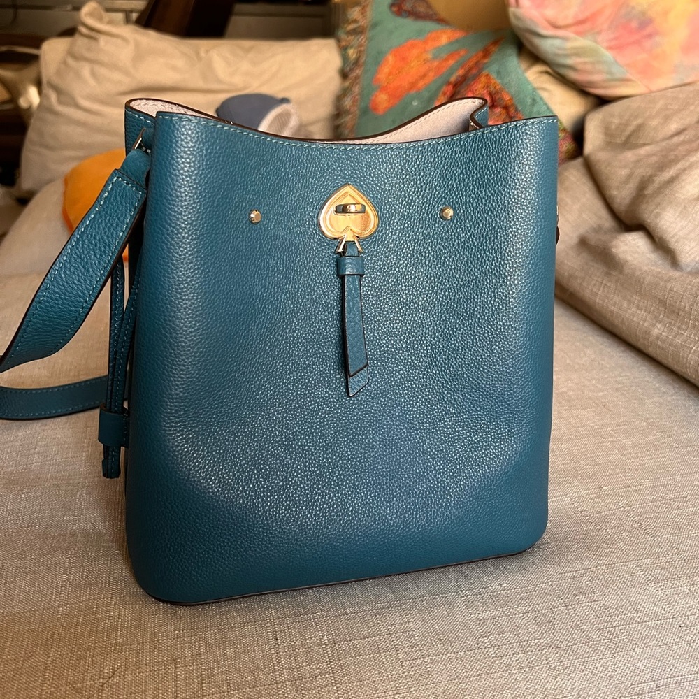 Kate Spade Marti Pebbled small bucket bag